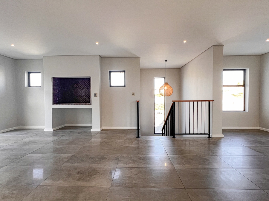3 Bedroom Property for Sale in Country Club Western Cape